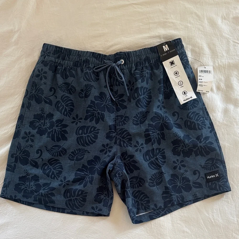 NWT Hurley Navy Floral Men's Cannonball 17